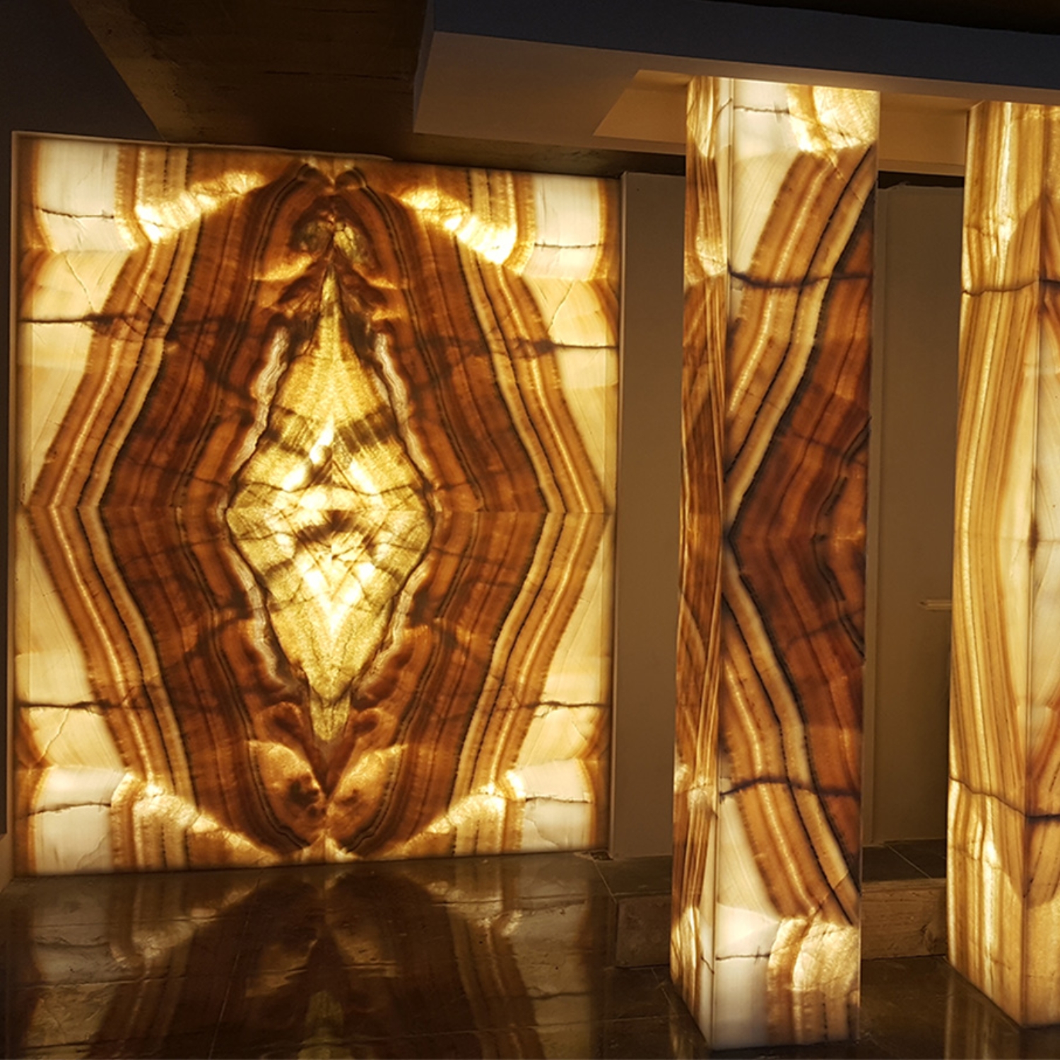 Anatolian Onyx Wall