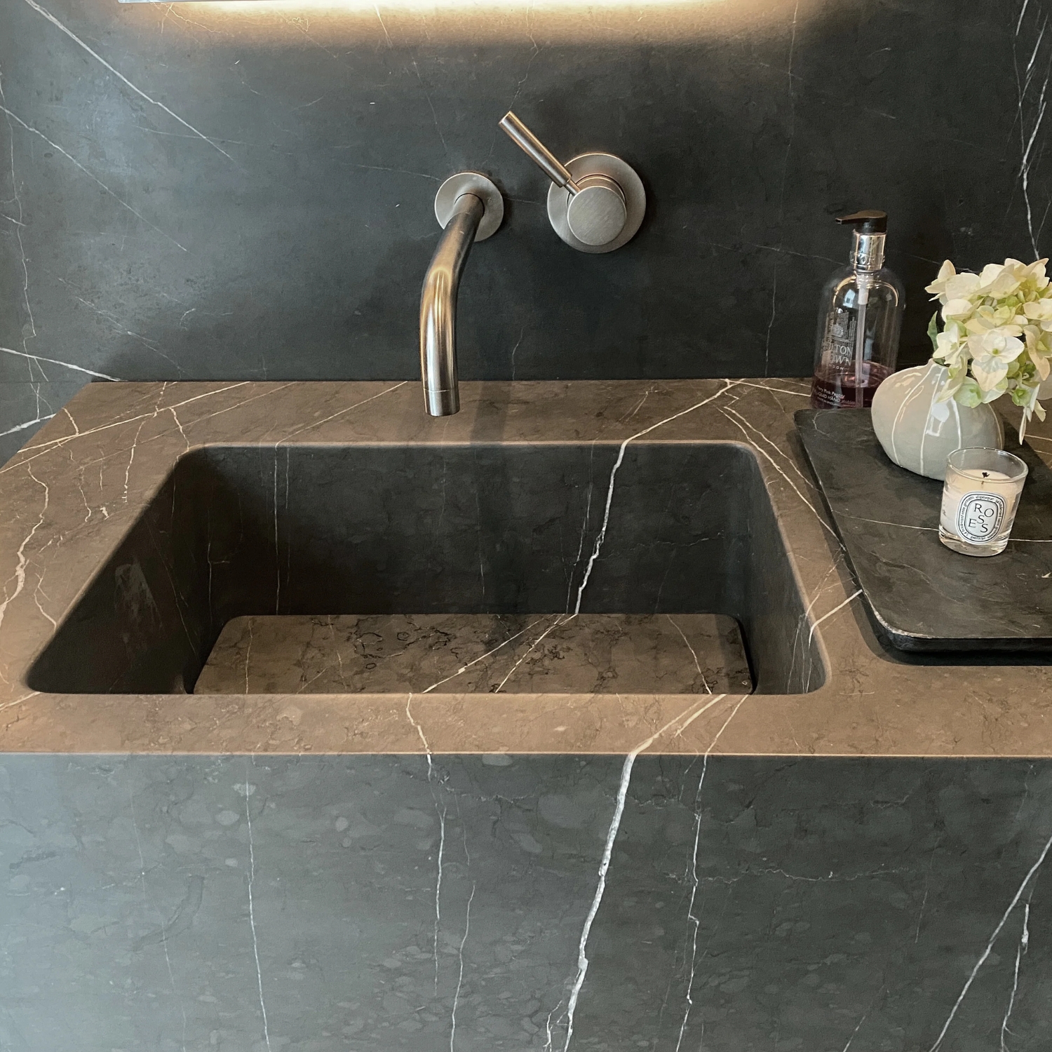 Zebra Sink