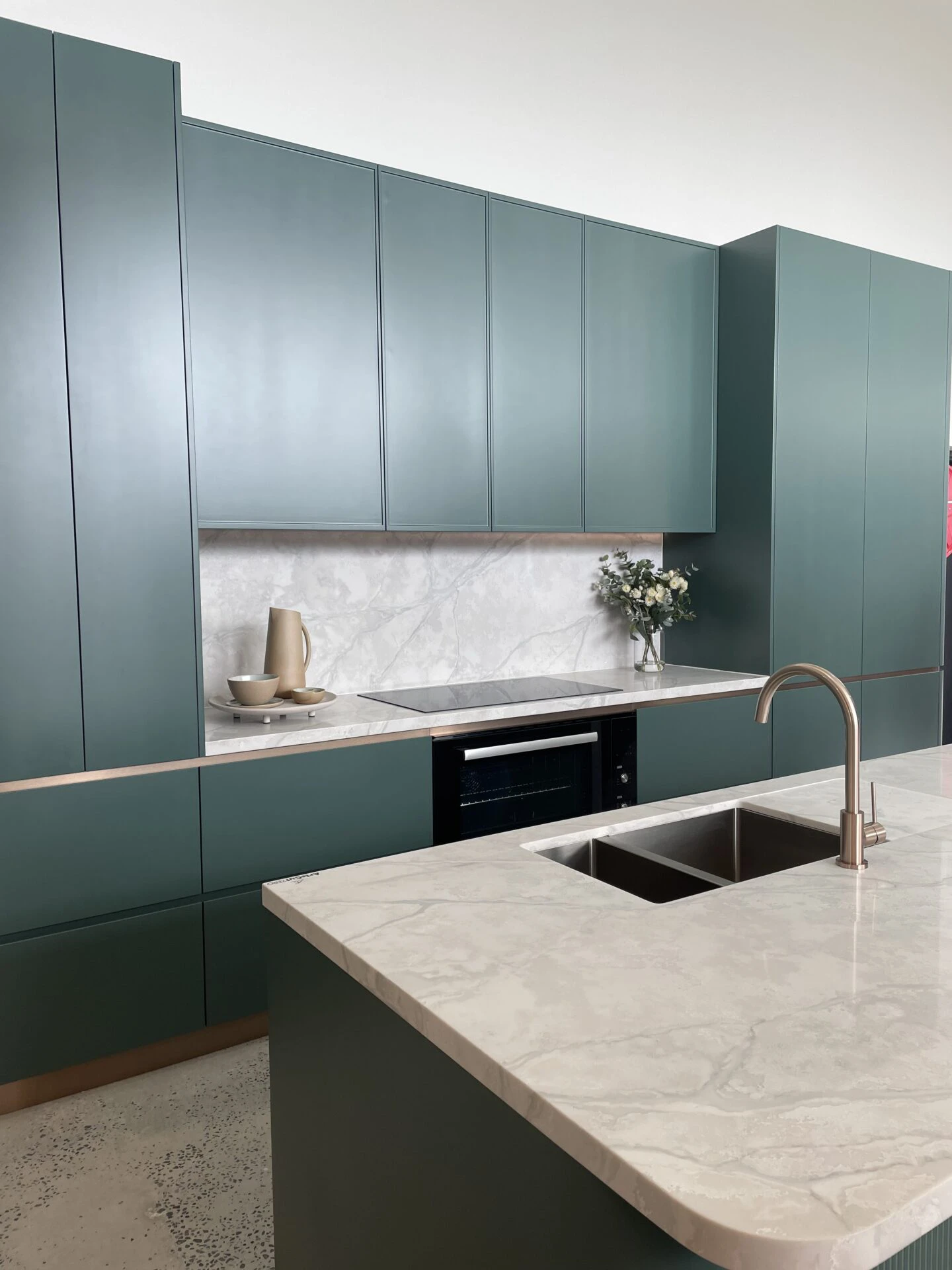 Bianco Perla Kitchen 3