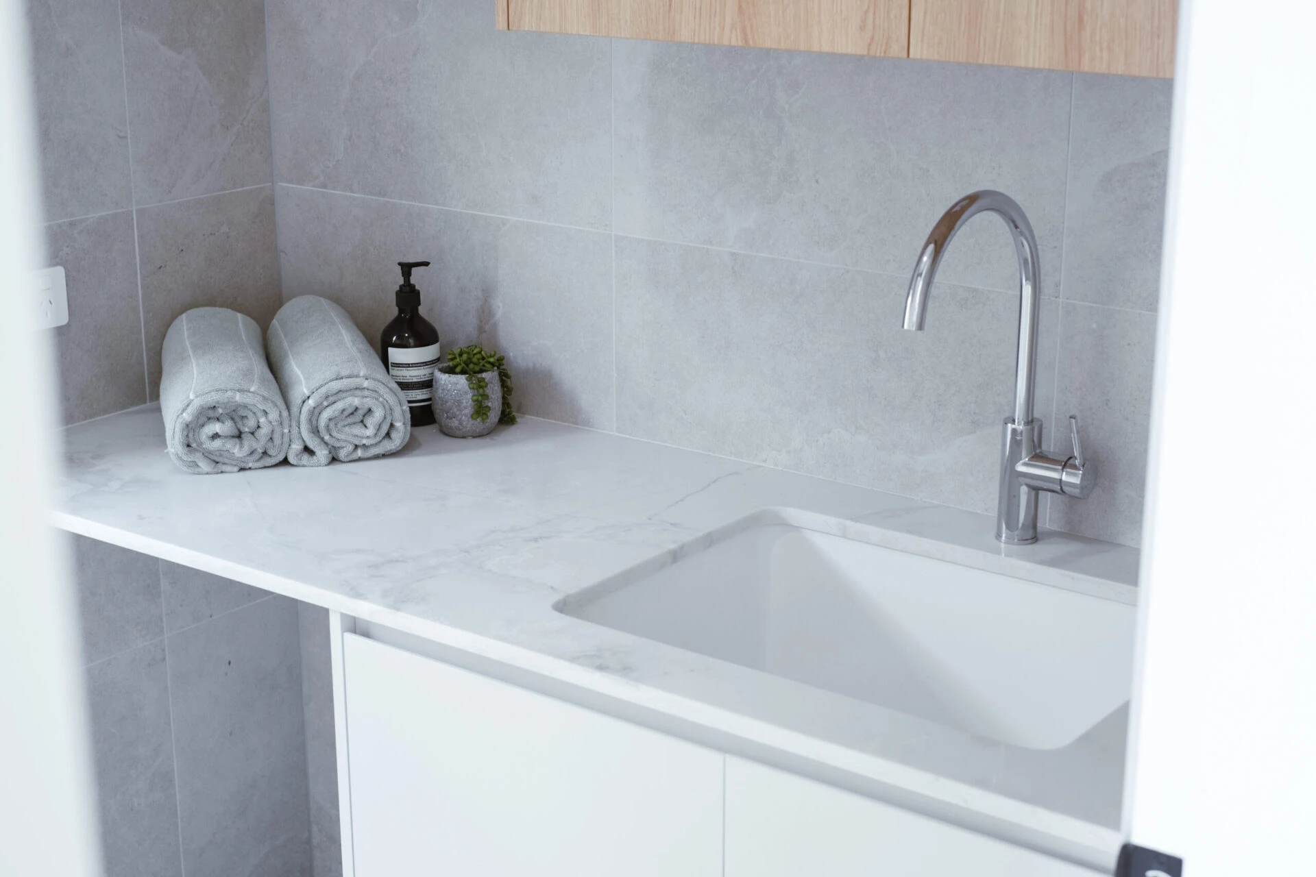 Bianco Perla. Laundry