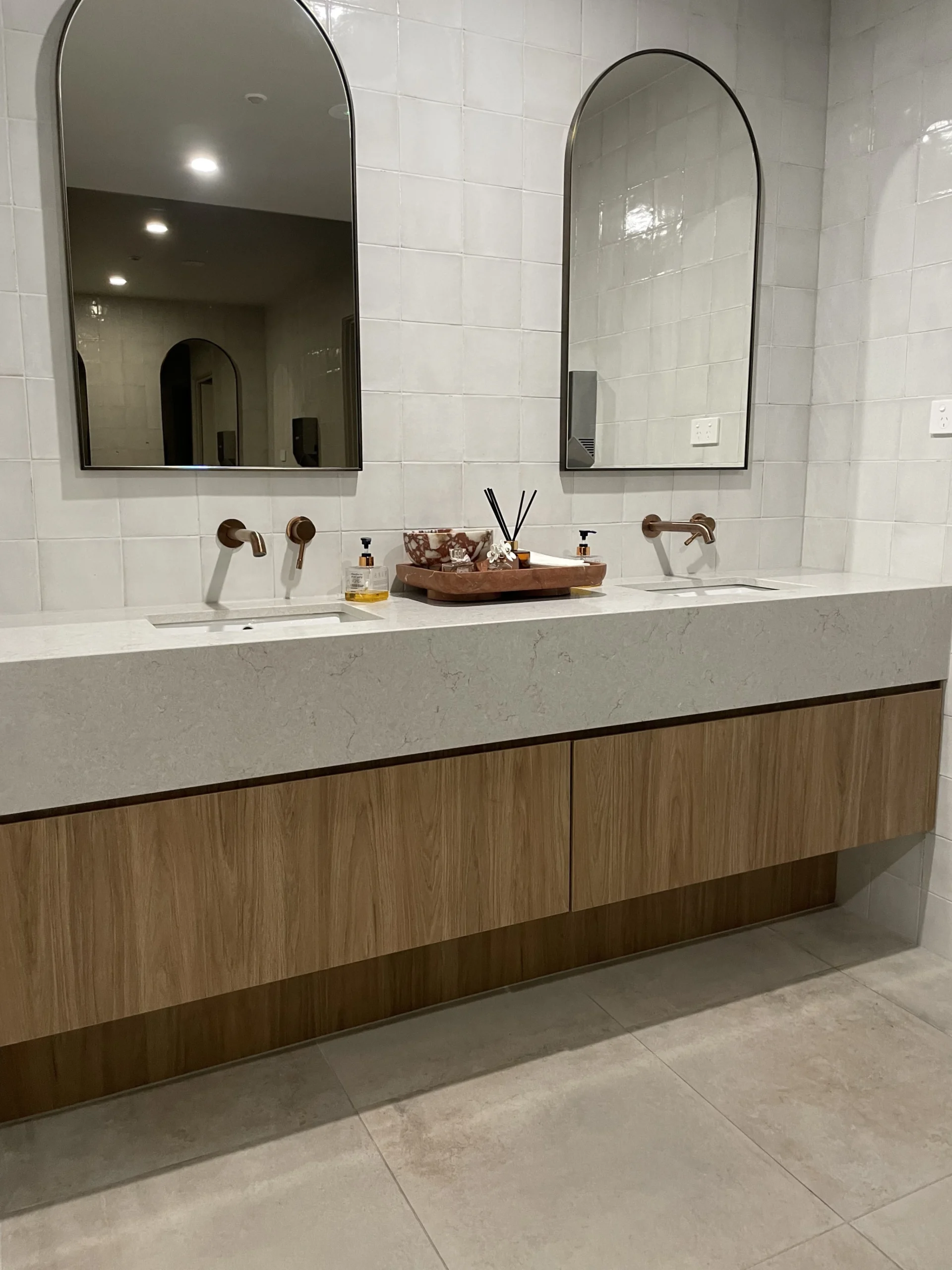 Valley Breeze vanity