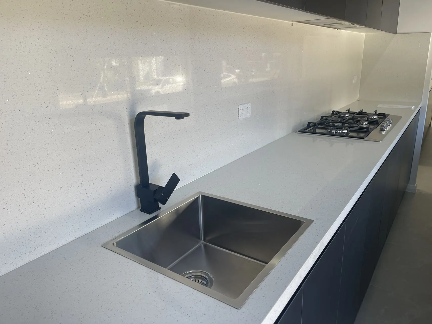 Diamond White benchtop